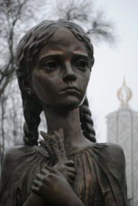 Μνημείο για το holodomor τον μεγάλο λιμό του Στάλιν που σκότωσε εκατομμύρια Ουκρανών https://bit.ly/3Nt370s